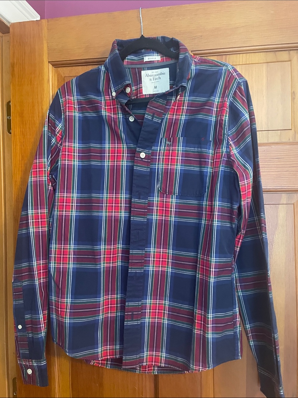 Abercrombie & Fitch Men's Navy and Red Plaid Button-Down Shirt medium vintage
